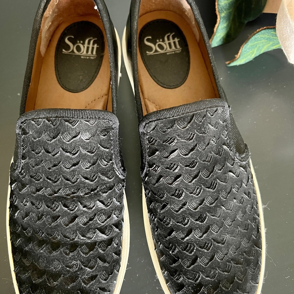 Sofft Black Loafers